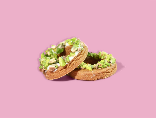 Cinnamon Ring with Pistachio