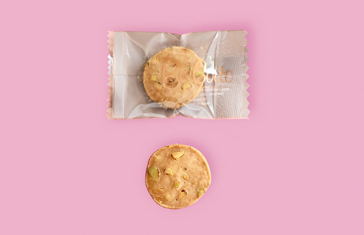 Round Pistachio Biscuit